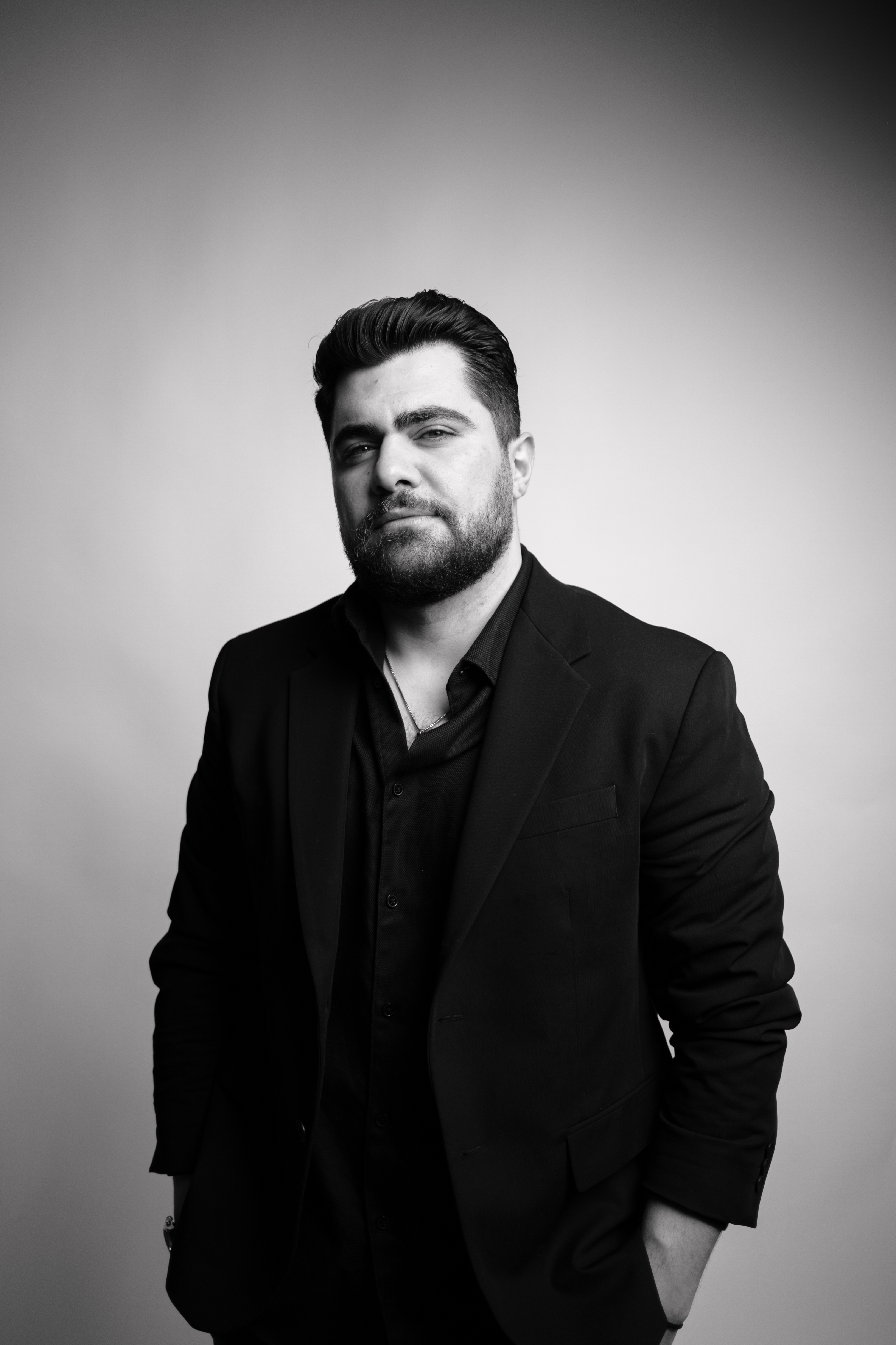 Hasan als Hintergrundbild im Booking-Bereich